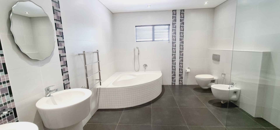 5 Bedroom Property for Sale in Baronetcy Estate Western Cape